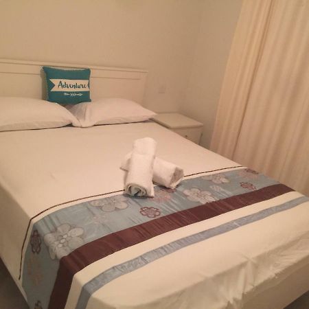 Lingna Luxury Apartment Lighthouse Paphos Bagian luar foto